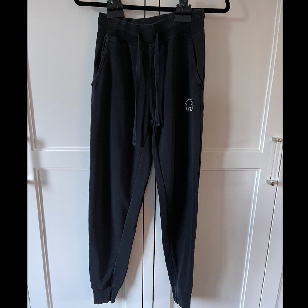 Ivory Ella Jogger- Black